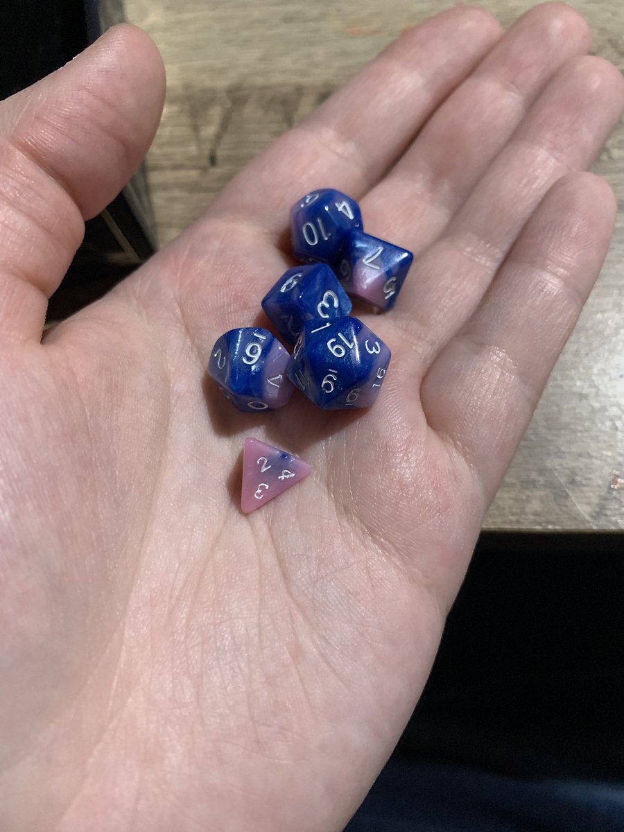 thetruepamphlet's tweet photo. I fucked up and accidentally ordered myself some very tiny dice https://t.co/ckIGeKMRmA