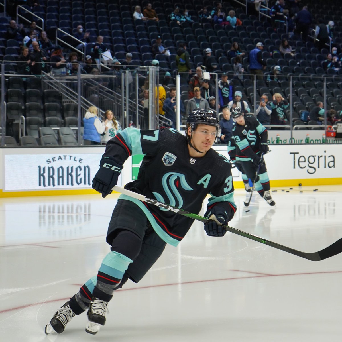 TBLightning's tweet image. Do y’all think we can fit him in a carry-on?