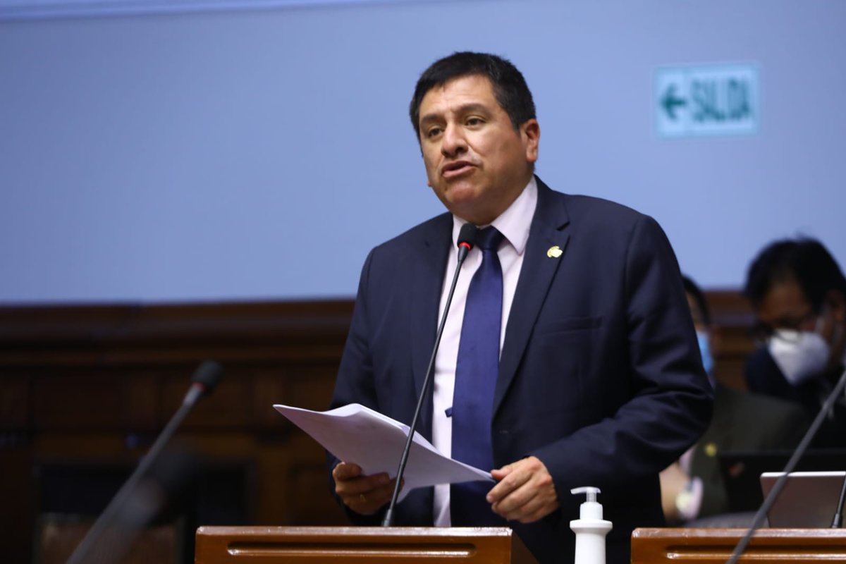 congresoperu's tweet photo. #PlenoDelCongreso I Se sustentó la Moción 1985, que exhorta al Ejecutivo, a través del @PRONABEC, @MineduPeru, @MEF_Peru dispongan el financiamiento presupuestal para la ampliación de la Beca de Continuidad de Estudios de Educación Superior. 

🔗 https://t.co/NL1L2nd0m4 https://t.co/MMAgdDJOCm