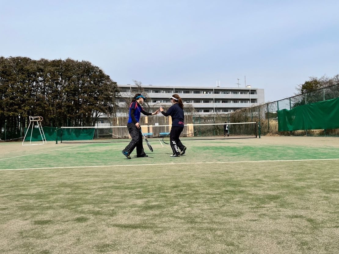 ynusofttennis's tweet photo. #春から横国
#横国
#横浜国立大学

女子の校内試合の様子です。
新入部員、いつでも歓迎です。 https://t.co/rb8E3NNuMe