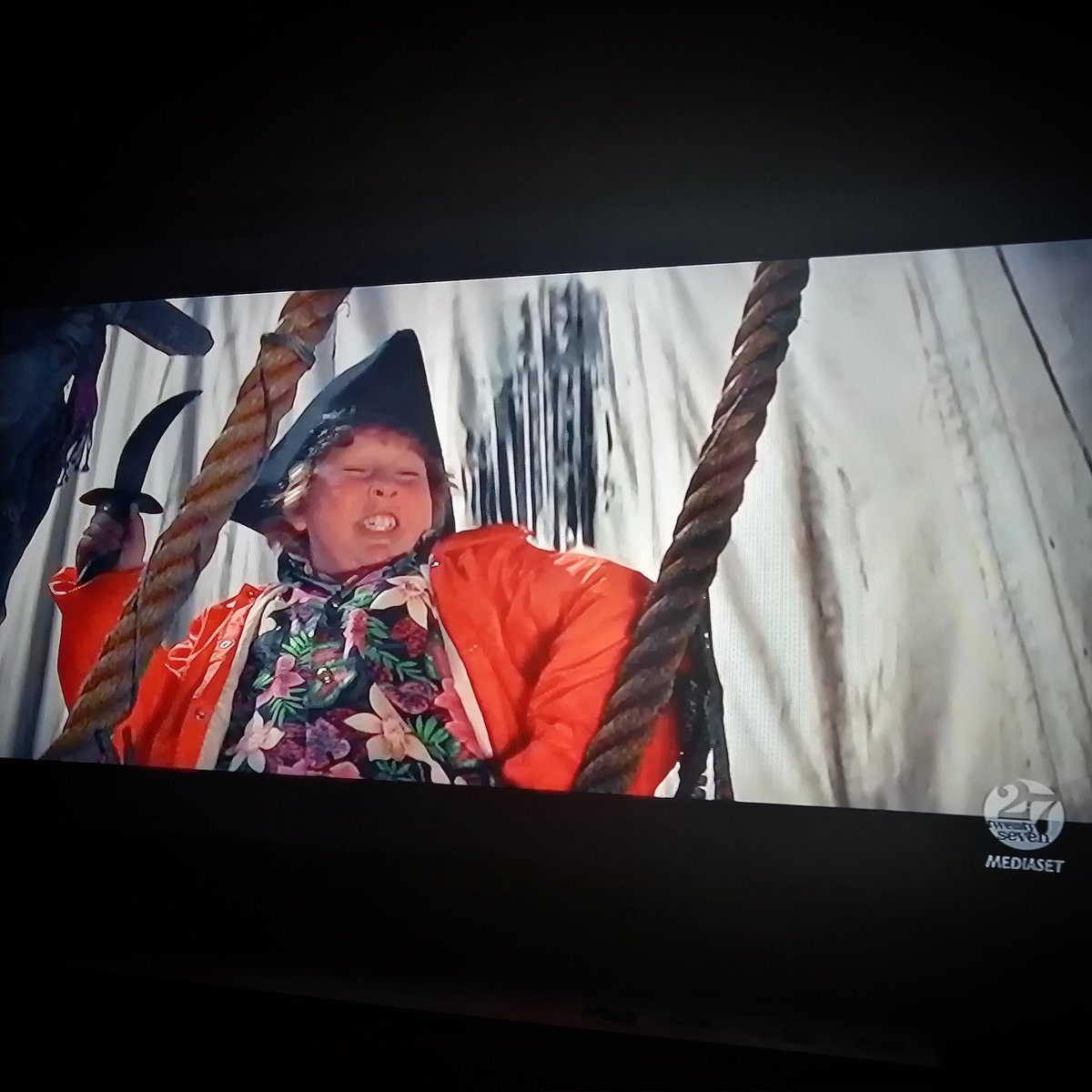 VannaiolaGabry's tweet photo. Captain CHUNK!
#TheGoonies #Goonies #IGoonies #JeffCohen #Chunk #CaptainChunk #cult #cinema #TwentySeven https://t.co/CrMKZN09kz