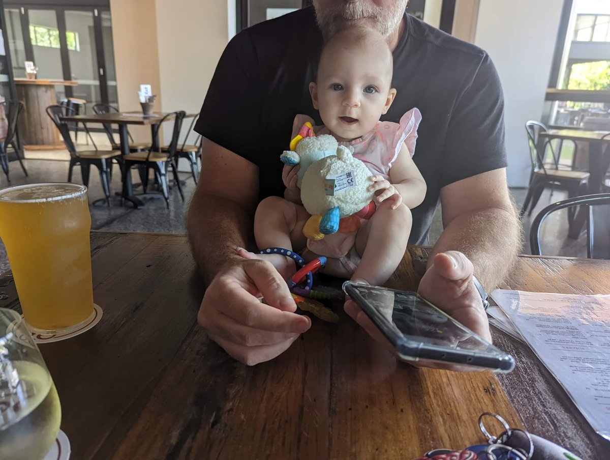 adamjonwilliams's tweet photo. Sneeky pint with today's lunch date at the hitching post #pullenvale https://t.co/sAT4l0Spwd