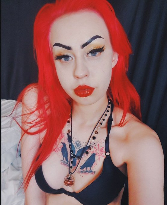 Hot in goth ?

#altgirl #gothgirl #gothgf #makeup #horny #onlyfans #redhair #inked #inkedgirl #redlips