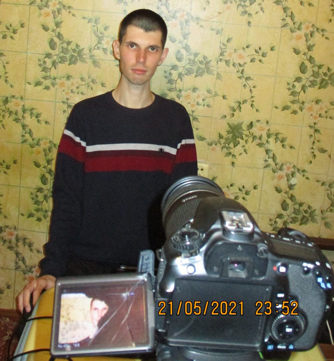 romlorvic's tweet photo. @CanonUSA @ethisphere My son - homeless astronomer https://t.co/CyfBsv6X7q discoverer of supernova SN 2022bsi https://t.co/H0CHVOysPH needs help: he wanders (with me and our cat) https://t.co/KxoG5mxvcA for the 6th year and his Canon camera crashed (it is impossible to photograph astronom.objects now) https://t.co/v75VEz1MwY