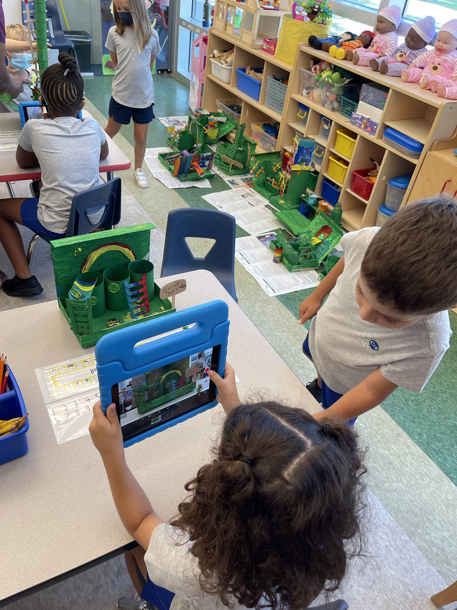 NadineAppleton8's tweet photo. Stop motion videos to show how our traps will work and how we built in some learning about simple machines. Spot the ramps and levers! #cisinspires https://t.co/iKxAN1hxNy