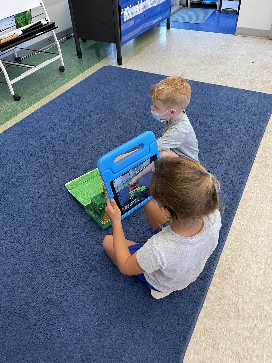 NadineAppleton8's tweet photo. Stop motion videos to show how our traps will work and how we built in some learning about simple machines. Spot the ramps and levers! #cisinspires https://t.co/iKxAN1hxNy