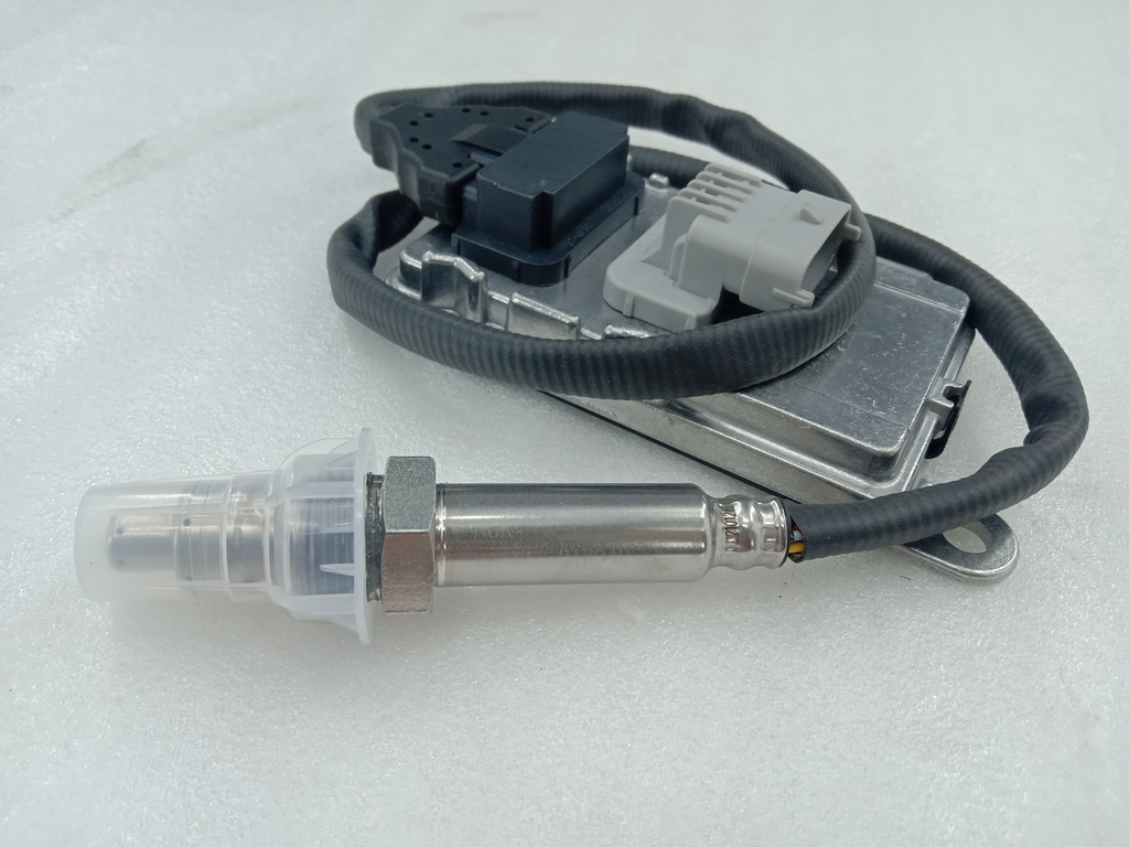 SonglinShiyan's tweet photo. #SYSOLIN Hot sale Truck Spare Parts NOx Sensor Part No. 22827991
Welcome to visit Our company's Google Website: https://t.co/bemp1yTgVA
14 years history China manufacturer and wholesaler. Welcome for your inquiry. Also take care of yourself during the coronavirus pandemic,thanks. https://t.co/QEangzTxUu