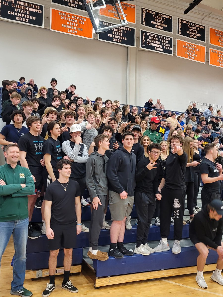 NDPMA_Athletics's tweet photo. Great to see so much support for the team. Many driving up after spring sport practices. Let's do it again on Tuesday! Proud of our student section. Way to represent. #31ProgramsOneTeam
NOTRE DAME! https://t.co/IFDXKX3Dx4