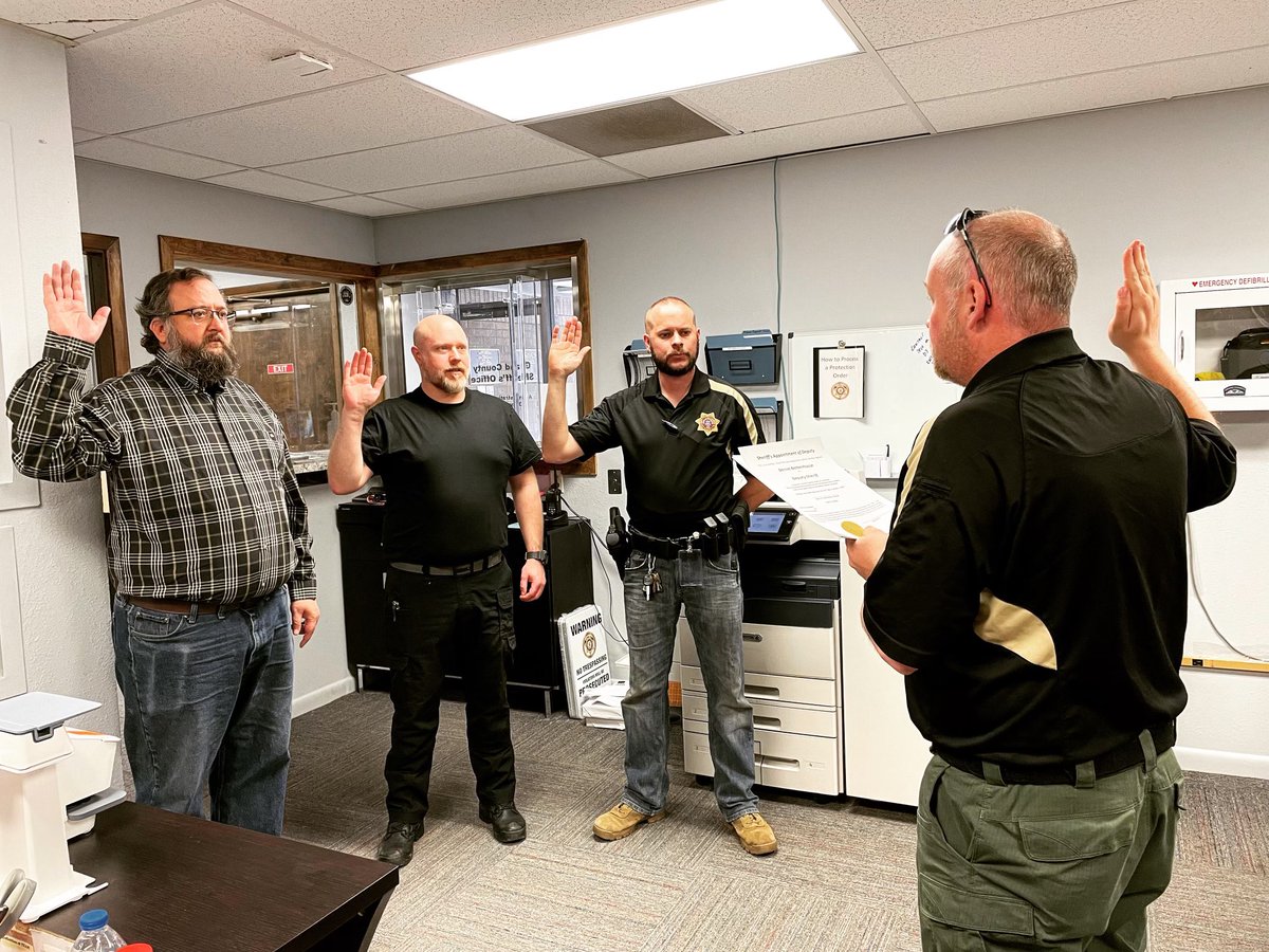 GrandCoSheriff's tweet photo. 🎉 Please join Sheriff Brett Schroetlin in welcoming our new Dispatcher Jarrod Manguso & 2 new Patrol Deputies Daniel Battenhouse & Christopher “Benny” O’Brien to the #GrandCounty Sheriff’s Office! We are so happy to have them join our team!💙
#workingrand #cosheriffs https://t.co/s7lo4099Ju