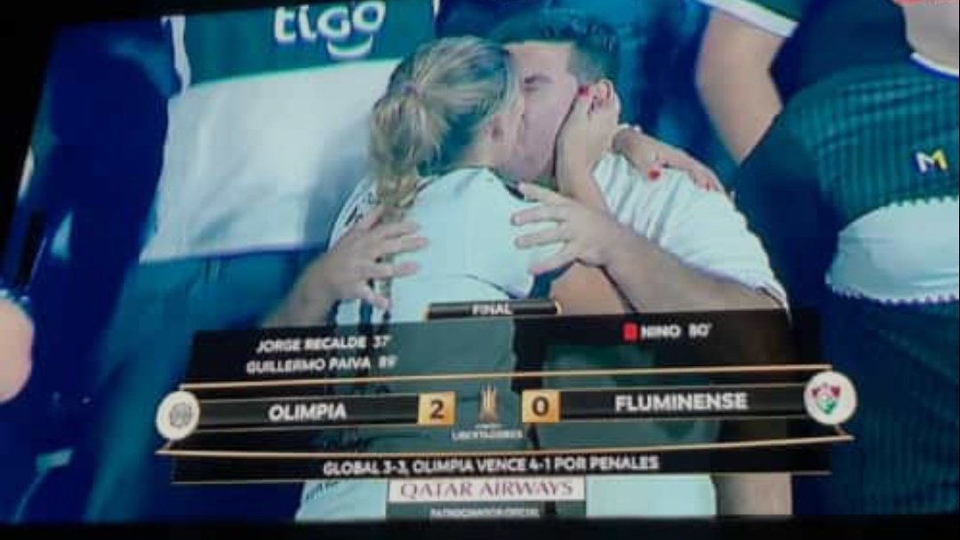 -Soñé con vos 
-Que soñaste? 
-No me acuerdo