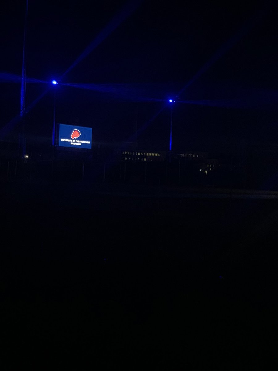 carolineleerod's tweet photo. TTU baseball field is lit in mustang colors. Mustang Strong! 🙏🏼♥️💙@USWAthletics @usw_baseball @USW__GOLF @TTU_Baseball https://t.co/E1XLvDIQgi