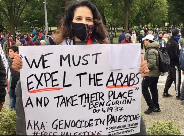SoftWarNews's tweet photo. #IsraeliApartheid beraksi - untuk memastikan #mayoritas #Yahudi di #Palestina, #Israel melakukan upaya bersama untuk merelokasi pengungsi Yahudi #Ukraina ke Israel. 

Mereka telah mendirikan stasiun khusus di perbatasan Ukraina untuk memproses pengungsi Yahudi 'hanya Yahudi'. https://t.co/m6uEw00jPD