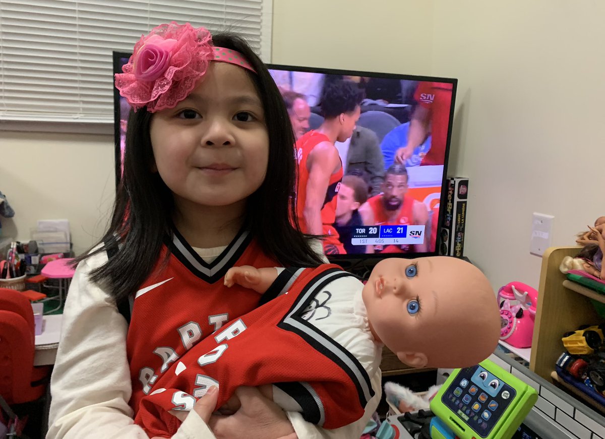 my daughter loves watching Raptors game with her baby!! 😊 #tangerinefanangle #wethenorth #torontoraptors #nbachamps2019 @TangerineHoops