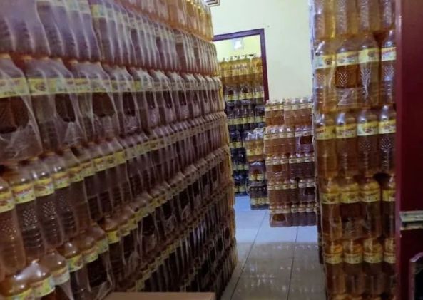 satukanalcom's tweet image. Kecewa dengan Naiknya Harga Minyak Goreng, #Warganet: Selamat Datang di Negeri Lawak!
Satukanal.com, #Nasional– Harga minyak goreng yang masih ...
.
Baca selengkapnya : satukanal.com/kecewa-dengan-…
.
#HargaMinyakGoreng #HargaNaik #KanalViral #MediaSosial #MinyakGoreng