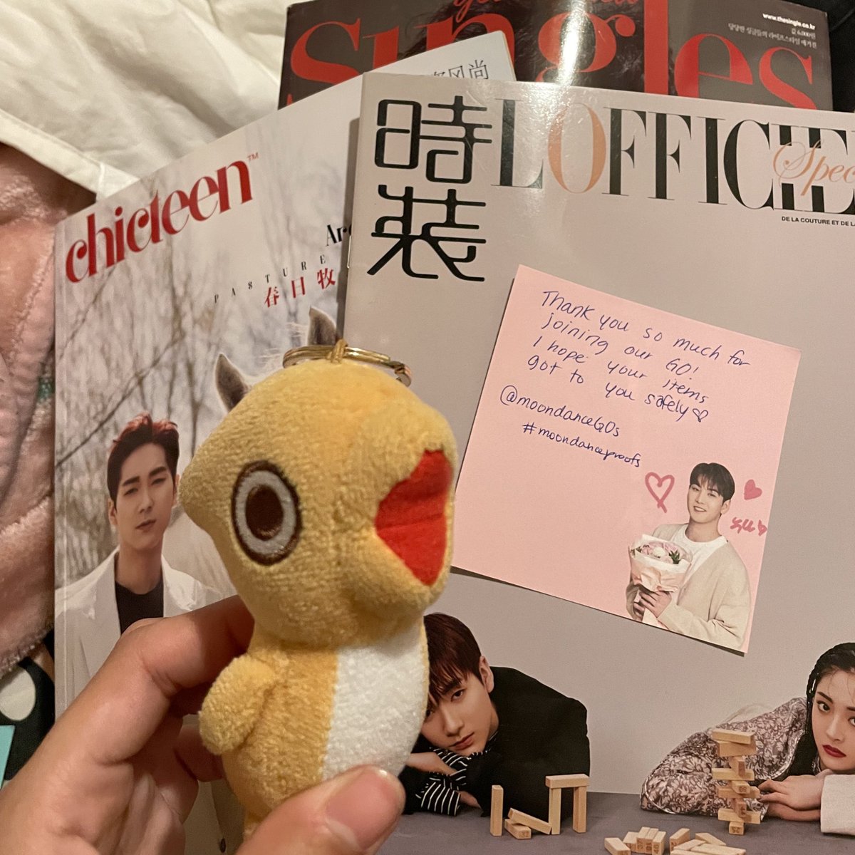 jubertoroyalsky's tweet photo. i got everything safely!!! i love the ping and aron looks so good in these magazines 🥰 @moondanceGOs  #MoonDanceProofs https://t.co/cgqKbZrK7z