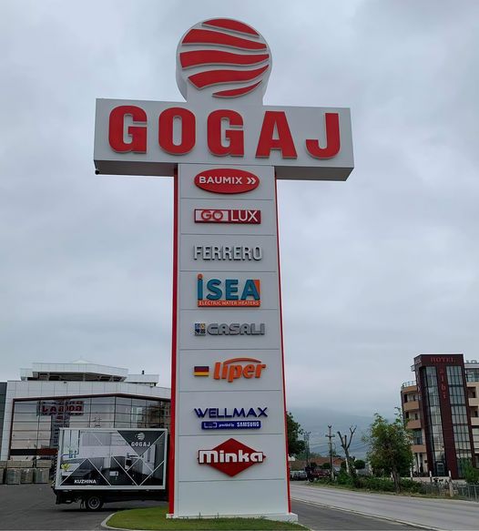 GermanyLiper's tweet photo. Liper Kosovo partner. We expressed the belief that with the joint efforts of both sides, will have brighter prospects. Here's to our friendly cooperation🥂🥂🥂 #GOGAJ #liperlight #liperled #lamp #lights #Liper #Lighting https://t.co/uKLGuWm7h9