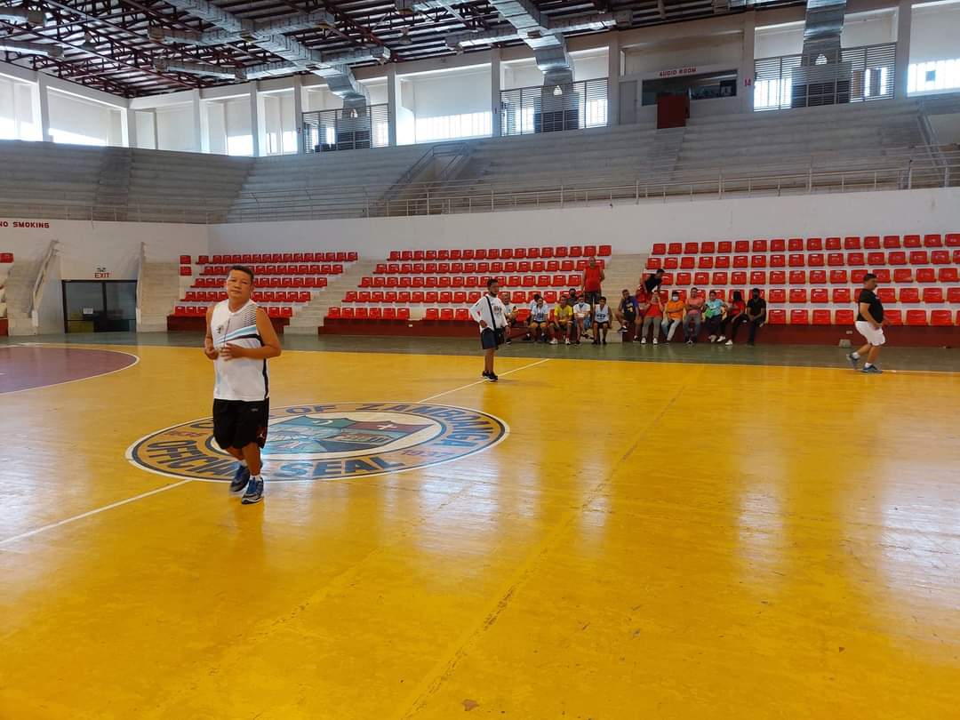 visminsupercup's tweet photo. Hindi lang mga players ang may practice, siyemre pati ang mga gwapo at magandang referees natin π
#AtoNiBai
#HapitNa https://t.co/OROQAKcVDe