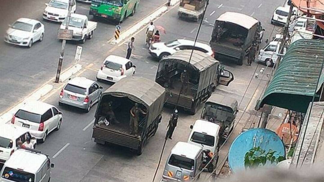 nslwin's tweet photo. #MyanmarMilitaryTerrorists have arrested 4 protesters, including an underaged girl, near Yuzana Plaza, Mingala Taung Nyunt Township, Yangon, this morning.

They were preparing to stage a protest. Suddenly the military terrorists arrived &amp; arrested them.

#WhatsHappeningInMyanmar https://t.co/umHKbB1kCy