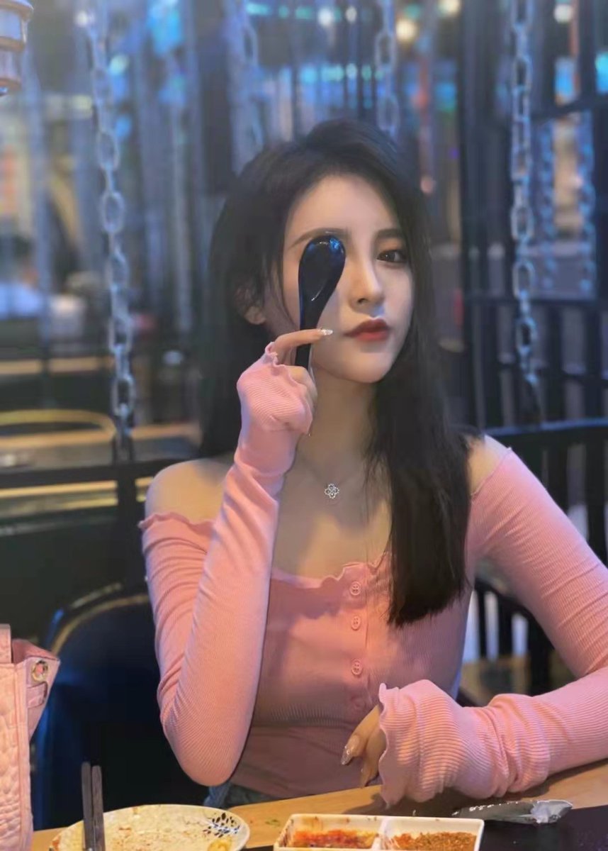 ruanruanmama's tweet image. 来，妈妈带你吃好吃的。#性感 #美女 #洗脑 #儿子 #狗儿子 #sm #SM