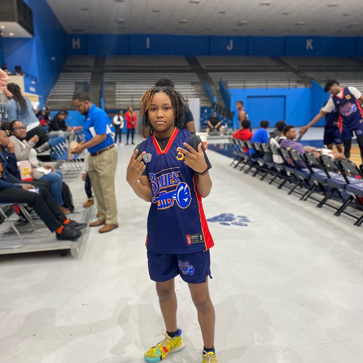 Coach_d_eazzyy's tweet photo. Some of the greatest kids I know… oh yea they can hoop a little bit too! 💪🏾 https://t.co/O1tWEaqLpm