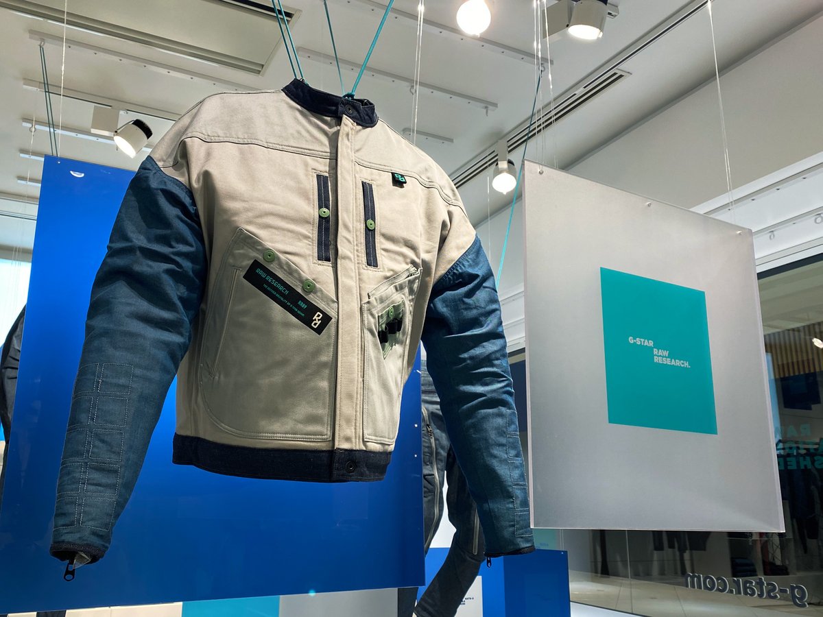 GStarRaw_JAPAN's tweet photo. 【RAW RESEARCH.】
本日よりG-Star RAW最高峰のコレクション『RAW RESEARCH.(ロゥ リサーチ)』の最新作が、なんばパークス店で限定発売!クラフトマンシップによる創造性あふれるアイテムを、ぜひ店頭でチェックして。
■ なんばパークス店
https://t.co/DrAsLTFP5W
#GStarRAW #RAWRESEARCH https://t.co/13DGxa8Da1
