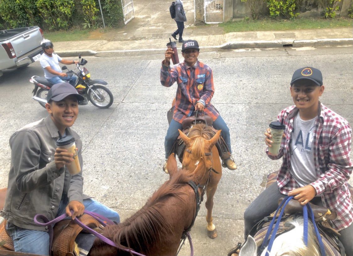 forestteashop's tweet photo. Fuel price hike? No problem!🐎

Satisfy your Milk Tea cravings!

No matter what😉

Forest TEA Drive Thru : Bukidnon Style 🤠

📍Magsaysay Street, Malaybalay City⛰ https://t.co/c3Qmy4nu3a