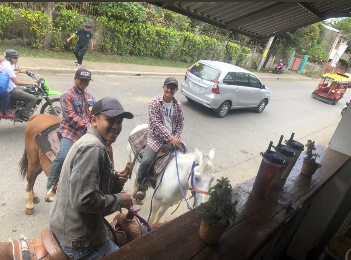 forestteashop's tweet photo. Fuel price hike? No problem!🐎

Satisfy your Milk Tea cravings!

No matter what😉

Forest TEA Drive Thru : Bukidnon Style 🤠

📍Magsaysay Street, Malaybalay City⛰ https://t.co/c3Qmy4nu3a