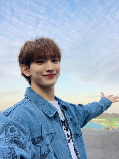 pkjjmt's tweet photo. Oh lew... my love for u is growing more and more 。:゚(;´∩`;)゚:。 #LewTempest #LEW @TPST__official ♡ https://t.co/Wtlf0YVCn2