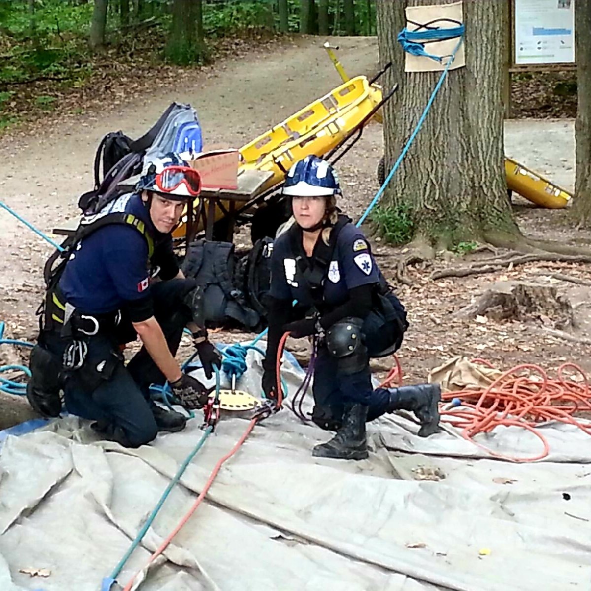 ERTSAR's tweet image. Paramedic Ryan and Nurse Virginia during Rescue Tech training. Rope Rescue is one of the foundation technical rescue disciplines all ERTSAR Rescuers do.
•
#SAR #Sartech #stx #RescueTech. #ready #realistictraining #Emergency #ertsar #Firefighter #fire #medic #police #roperescue