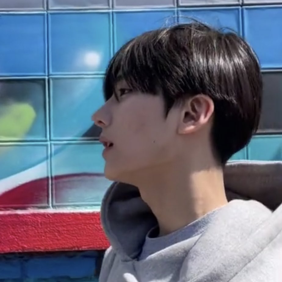 terluvtos's tweet photo. ถ้าไม่รีบหันมาเจอหอมแน่ https://t.co/5msseDjMOJ