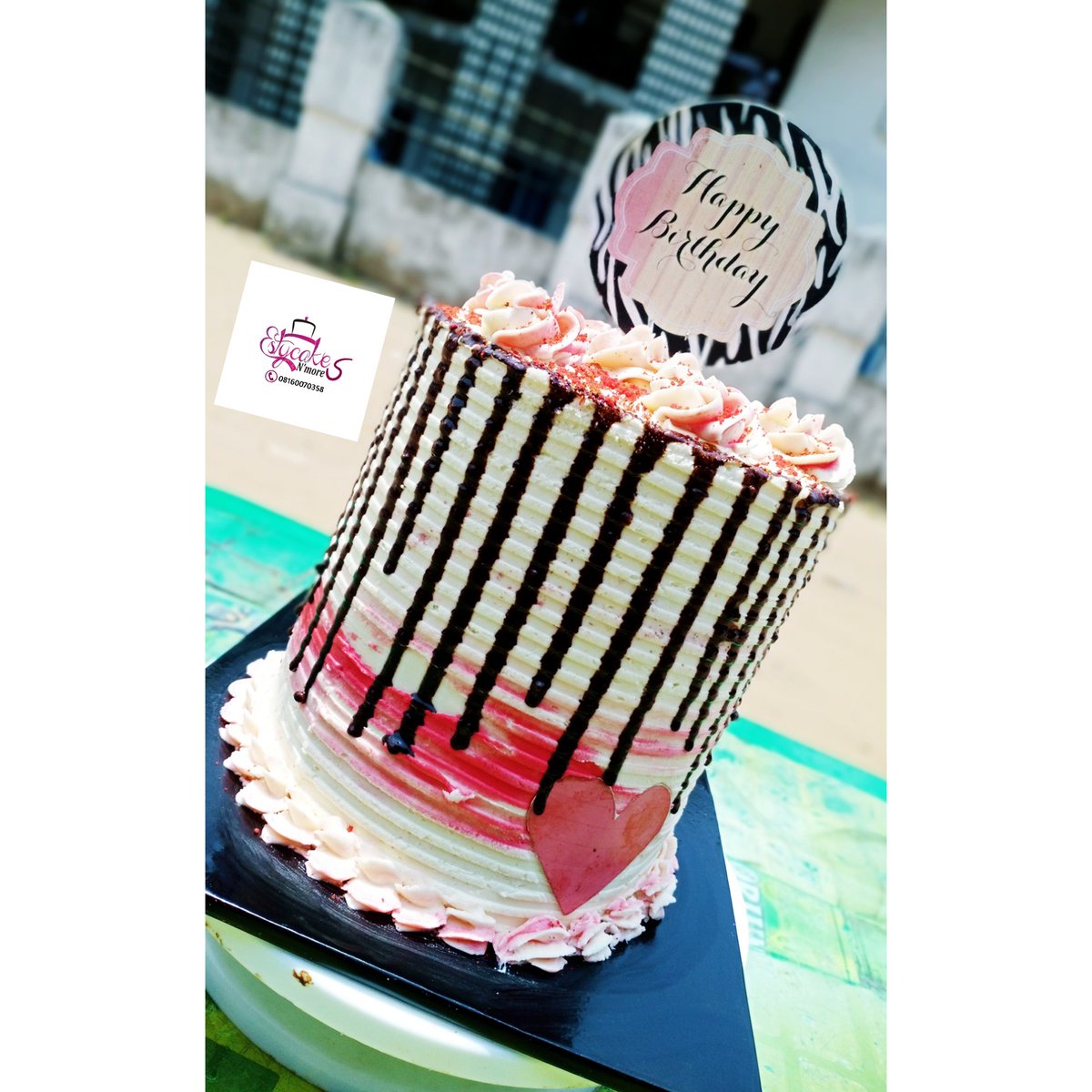 MoreEsty's tweet photo. #umuahiabaker 
#estyscakenmore 
#abiabaker 
#cakesinumuahia 
07038145607 https://t.co/2QMp6EZv2h
