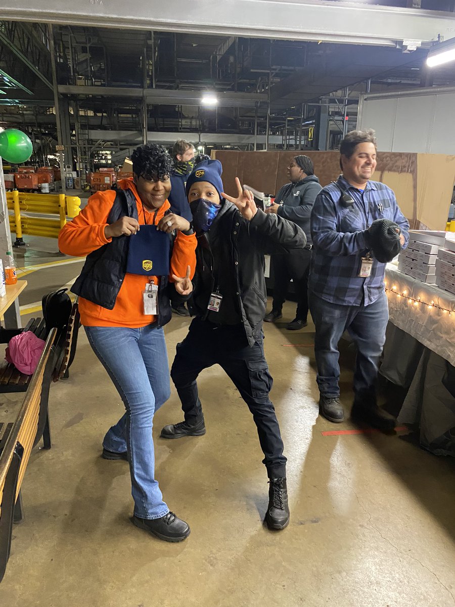 TiannaUps tweet media