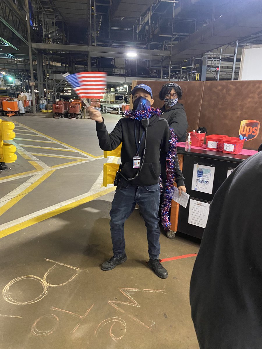 TiannaUps tweet media