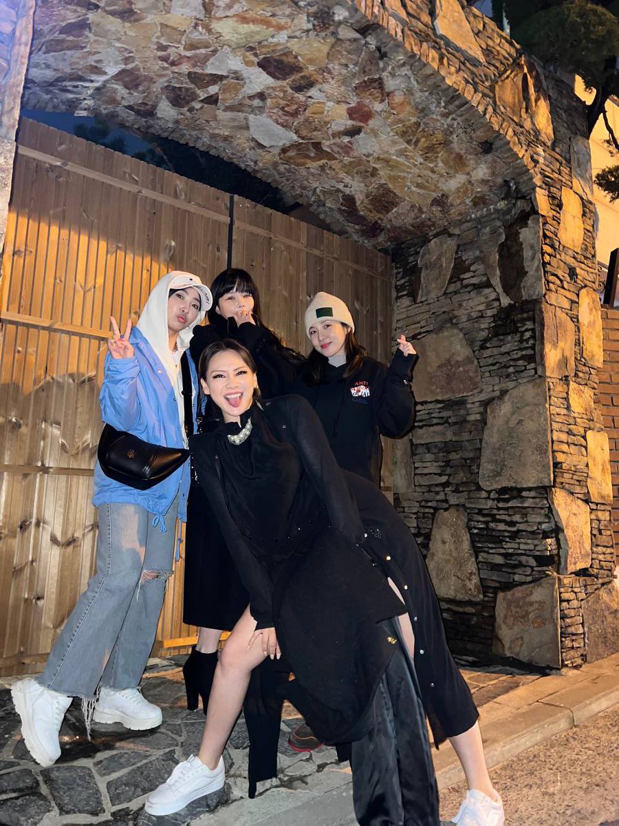 Sandara Park tweet media