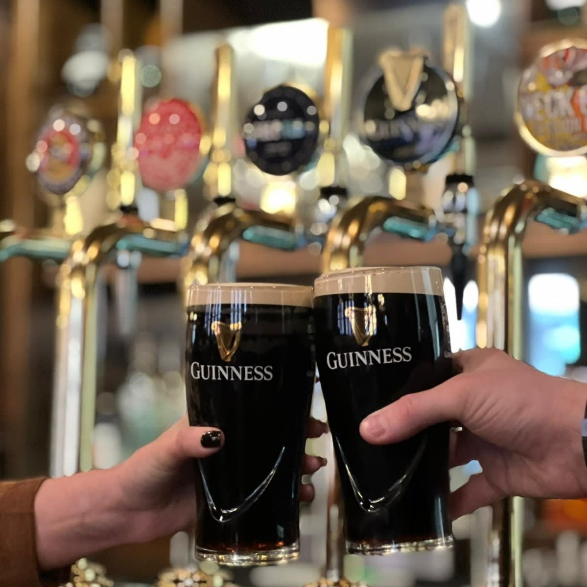 TheFountainHse's tweet photo. Happy St Patrick's Day!
Come and celebrate with us and grab a pint of Guinness.
#manchesterpub #gastropub #stpatricksday #manchester https://t.co/W2aoGVnWAH