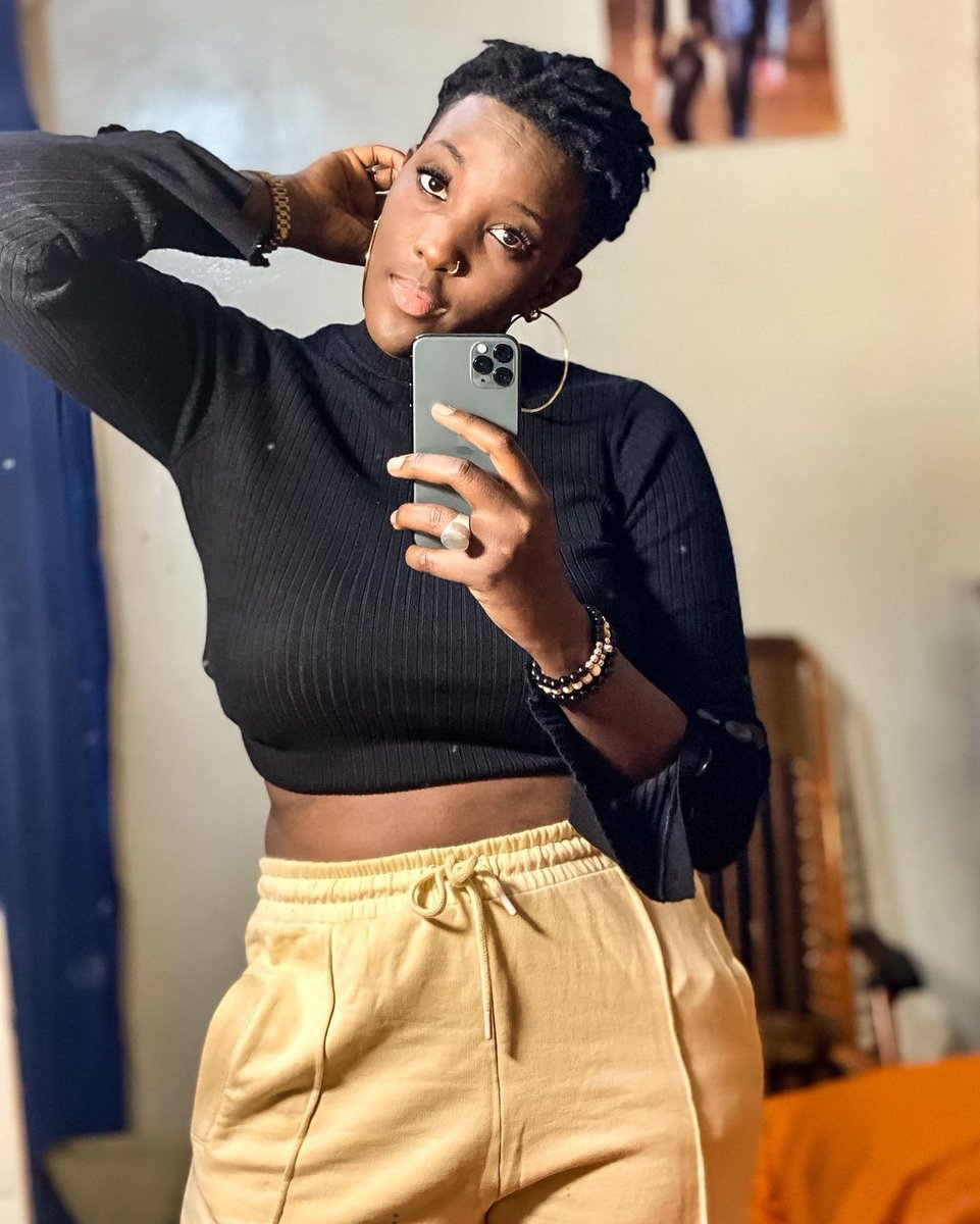 TraceSenegal's tweet photo. Passez une excellente journée avec @mamy_cruz !
#PremierSurLesHits #Tracesenegal #wearekoramusic #Dakar #Bamako #conakry
#buzzsenegal https://t.co/Lc2wFD8Tin