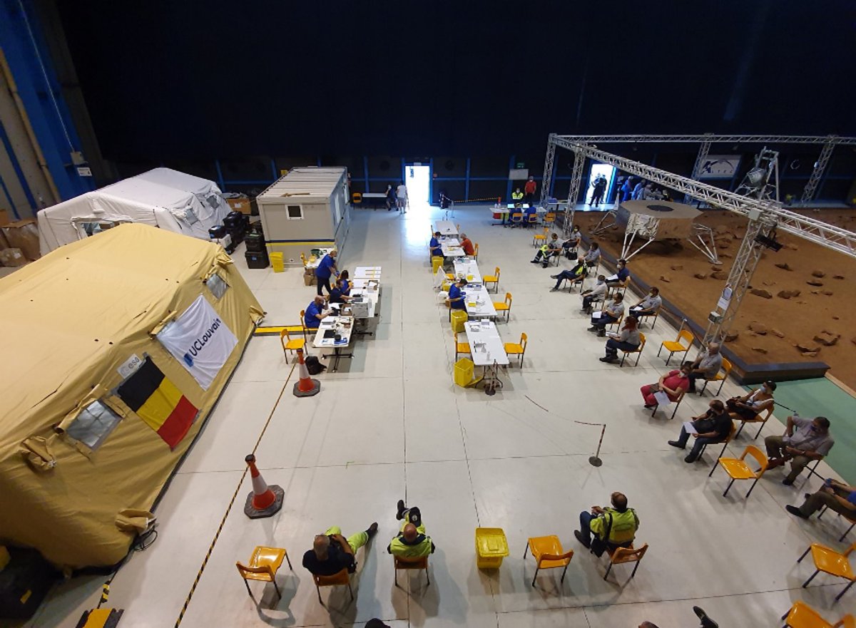 ETELM2's tweet photo. Looking to find out more about how ETELM helped one of the most affected areas of #COVID19 as part of its role in the B-liFE project? Then this article in @CritCommsToday is the perfect place to find out more: https://t.co/758zJauiFk #firstresponders #technology #telecoms https://t.co/fOiWxuPK5Z