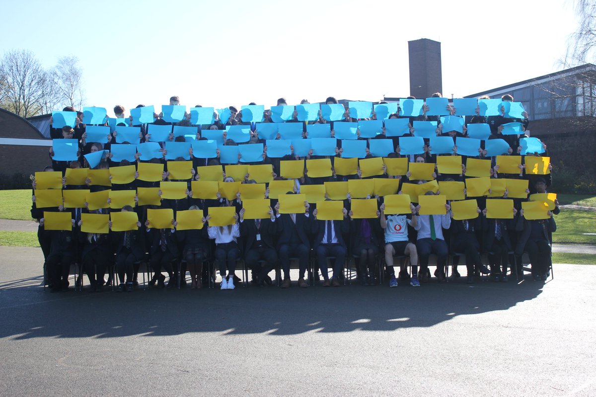 Year 11 show their support for the people of Ukraine 🇺🇦