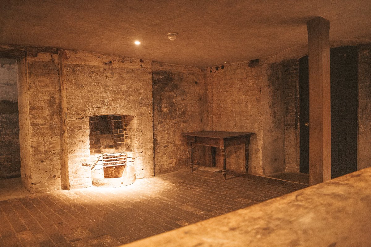 UKGhostHunting_'s tweet photo. The UK #GhostHunting team are excited and ready to investigate Shire Hall Courthouse and Museum this weekend! A new location for us! #paranormal #ghosthunt https://t.co/qkD7ww5XsK