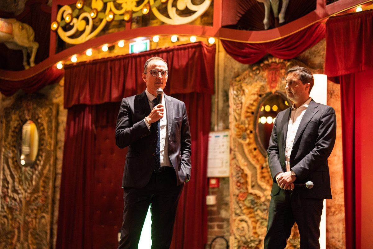 La 3ème promotion de l’Accélérateur #Tourisme &amp; Loisirs lancée au <a href="/MuseeArtForain/">Musée Arts Forains</a> après la 2nd édition!

Un véritable relais entre professionnels qui « design » le futur du tourisme 🇫🇷 sous tous ses angles: #digital #durable #CapitalHumain

Merci à la marraine <a href="/alice_tourbier/">alice tourbier</a>