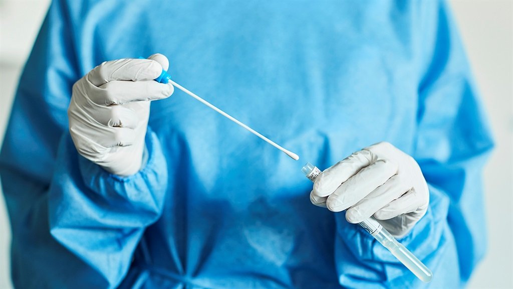 News24's tweet photo. The unvaccinated will  need to take a test  before leaving SA, says post-lockdown proposal | @BISouthAfrica 

https://t.co/lZmbsVRJ6v https://t.co/T9XTHXhHXx