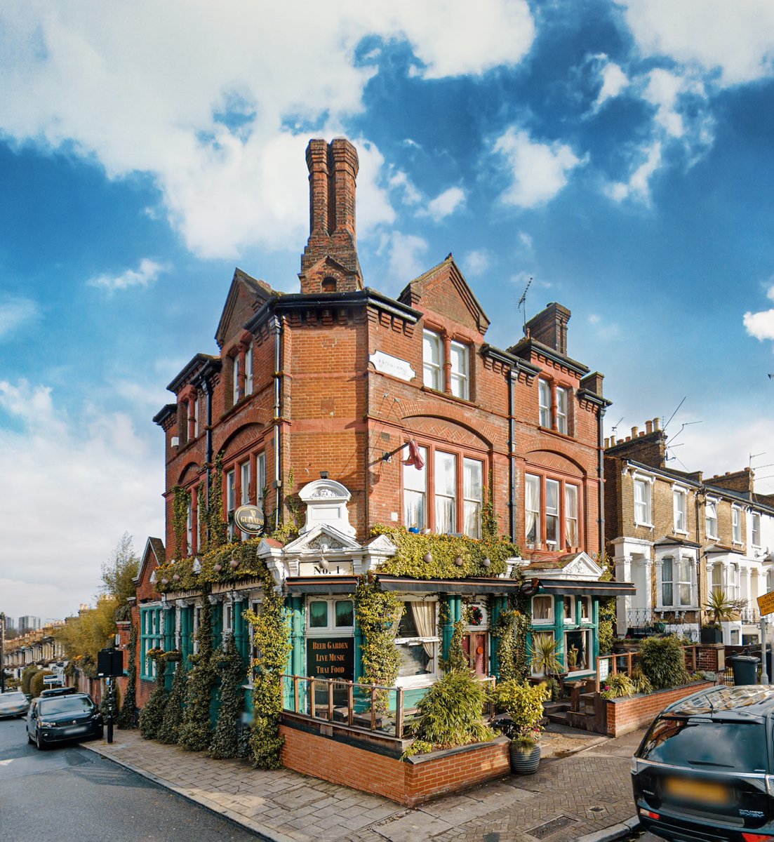 Happy St. Patrick's Day! Are you celebrating, and if so, where? If you're feeling in the mood, pop along to Skehans Freehouse; 7 pm they have an Irish dance presented by Hopkins McSloy Academy (run by former Riverdance cast members), &amp; at 8.30 Irish band, The Clarkes. #london