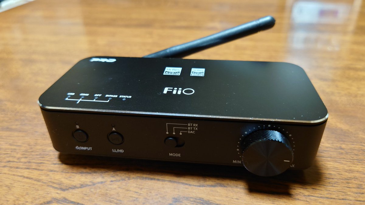 Pg0AA8ZcANZCa7S's tweet photo. Bluetooth(LDAC対応)のレシーバーでRCA出力か光デジタル出力の物を探しFiiOのBTA30Proを買いました❗
この手の商品は中華メーカーの物がほとんどで選ぶのに苦労しました。

#FiiO 
#BTA30Pro https://t.co/AA277TX2w9