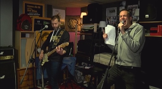 🎶| La banda de rock <a href="/boxets/">Boxets</a> estrena #Gris, el seu cinquè àlbum. Els visitem a l’estudi per conèixer de primera mà com sona el seu nou treball

▶️Disponible a Instagram i a terrassadigital.cat/la-banda-de-ro… #Terrassa #culturatrs #Boxets <a href="/Quim_serra/">Quim Serra</a>