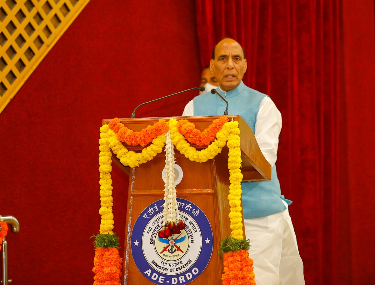 SpokespersonMoD's tweet photo. Raksha Mantri Shri @rajnathsingh today inaugurated #FlightControlSystem Integration facility at #AeronauticalDevelopmentEstablishment in Bengaluru in the presence of Chief Minister of Karnataka Shri @BSBommai and Chairman @DRDO_India Dr G Satheesh Reddy.
https://t.co/ZsNK2GQC4V https://t.co/Voyr7uJ5Ja