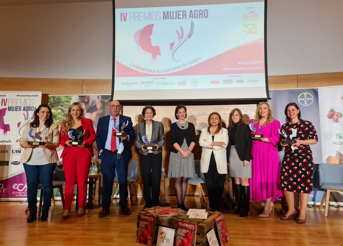 BarbaraAguayoM3's tweet photo. Una vez más el sector se reúne para hablar de #Igualdad. 

Todo un éxito en estos IV Premios #MujerAgro 🏆

Gracias a todas las personas, empresas, instituciones, sindicatos… por colaborar una vez más en esta edición y sobre todo mi gran #TeamSieteA https://t.co/3rPMFT0H1X