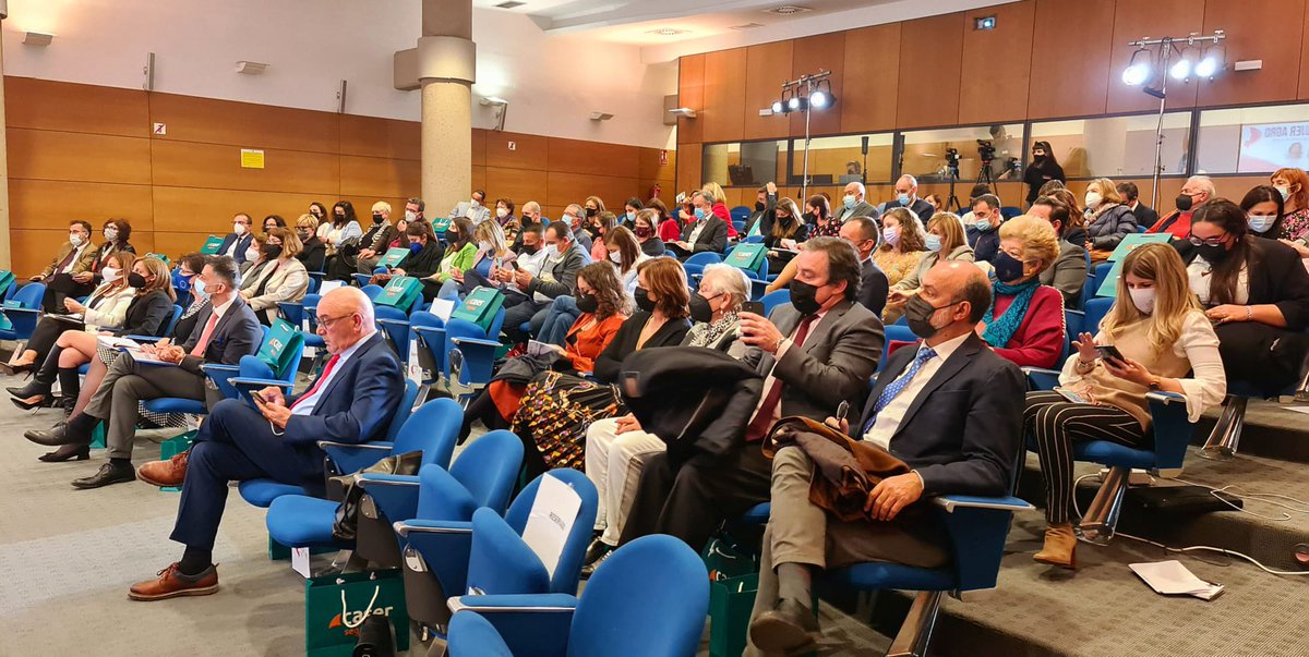BarbaraAguayoM3's tweet photo. Una vez más el sector se reúne para hablar de #Igualdad. 

Todo un éxito en estos IV Premios #MujerAgro 🏆

Gracias a todas las personas, empresas, instituciones, sindicatos… por colaborar una vez más en esta edición y sobre todo mi gran #TeamSieteA https://t.co/3rPMFT0H1X