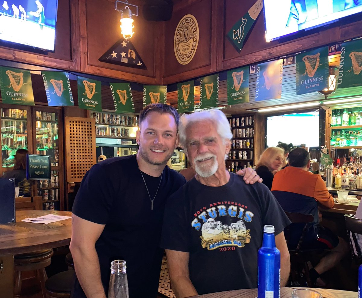 JCarp85's tweet image. Bday kick off last night with gpa and mom 🍻