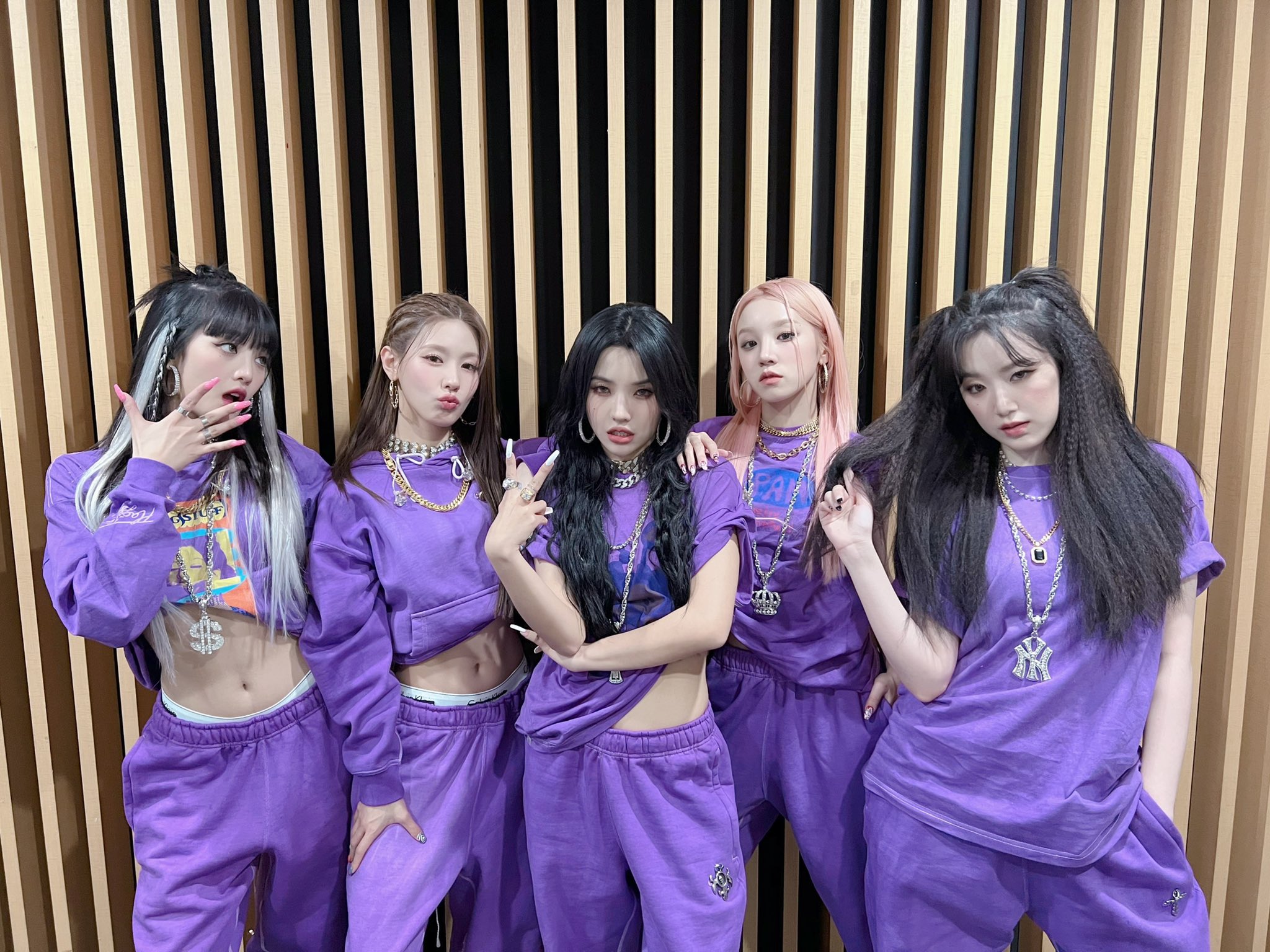 (G)I-DLE 여자아이들 韓国公式FC1期•グッズセット G)I-DLE 여자아이들 韓国公式FC1期•グッズセット G)I-DLEグッズ