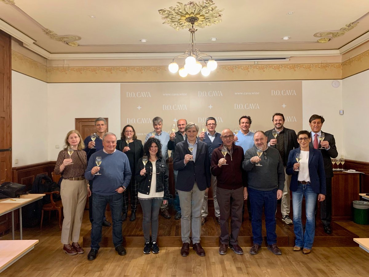 Cava DO achieved a new all-time record in 2021. The sector grew by 17.34%, shipping 252 million bottles, 71%  destined for international markets.

Organic Cava has grown by over 65% and the Guarda Superior category has increased an impressive +104.25%👉bit.ly/3CNj1xP